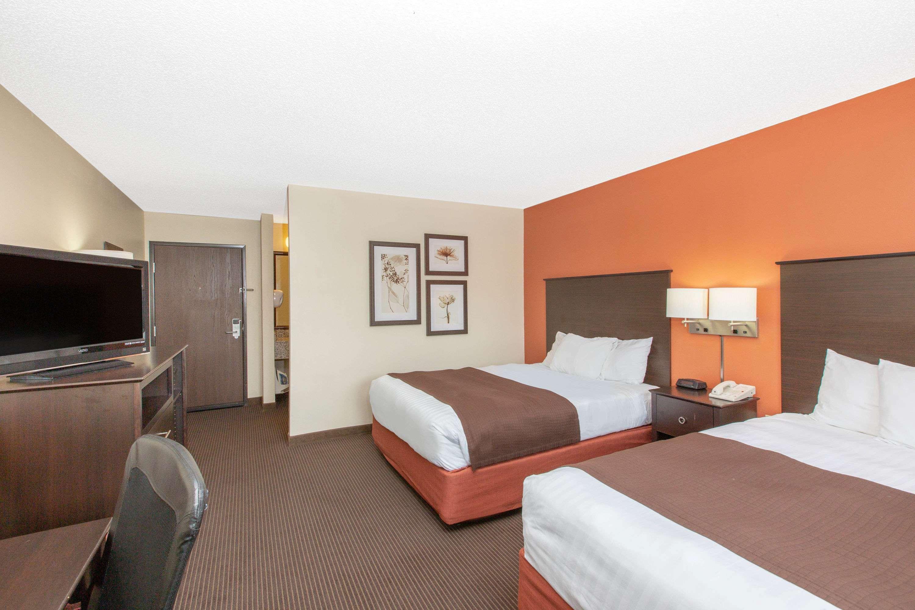 Americinn By Wyndham Ottumwa Εξωτερικό φωτογραφία