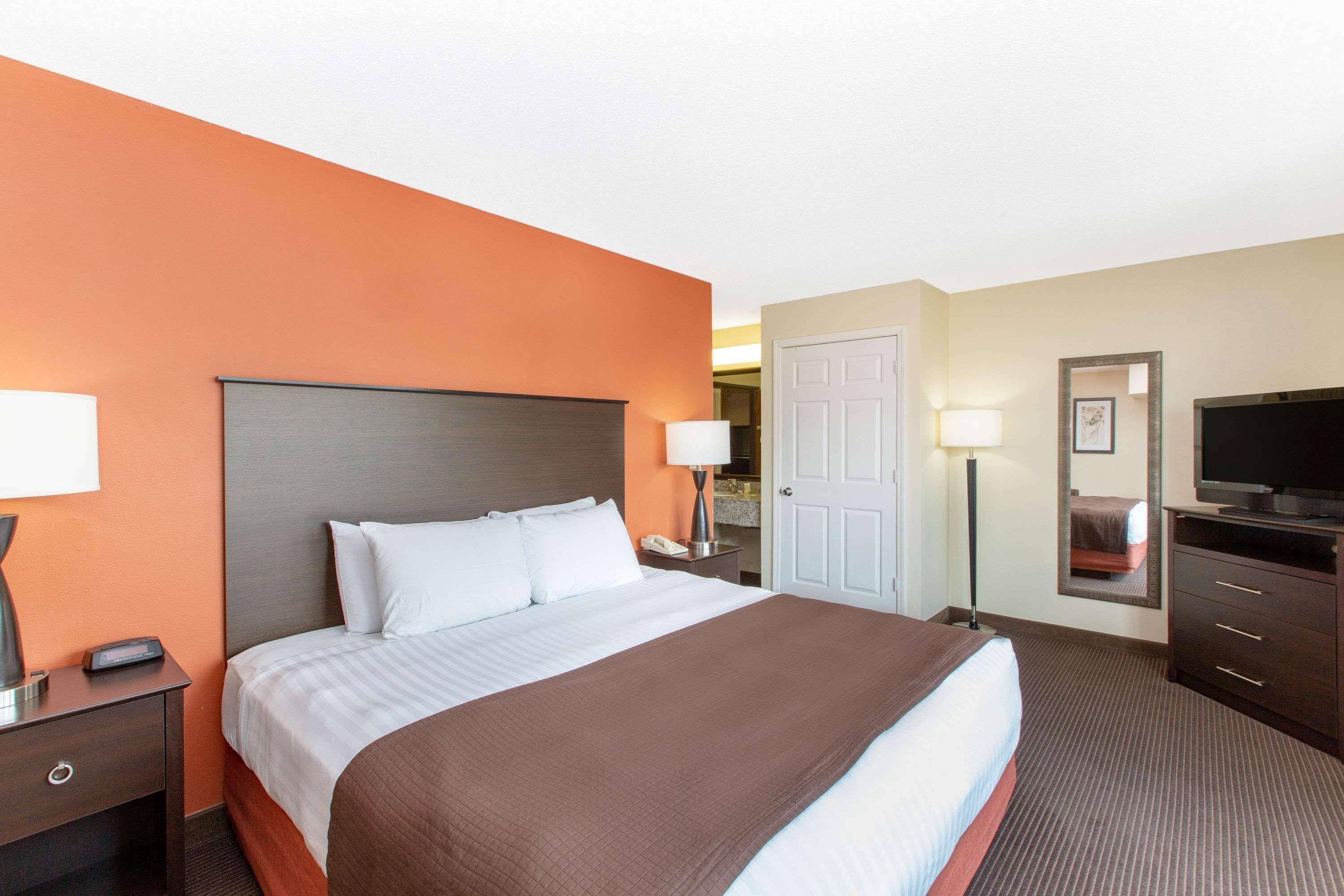 Americinn By Wyndham Ottumwa Εξωτερικό φωτογραφία