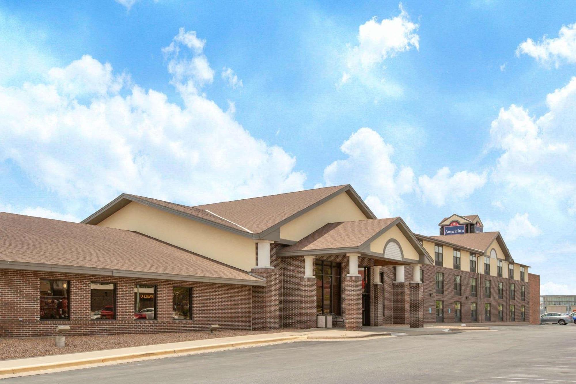 Americinn By Wyndham Ottumwa Εξωτερικό φωτογραφία
