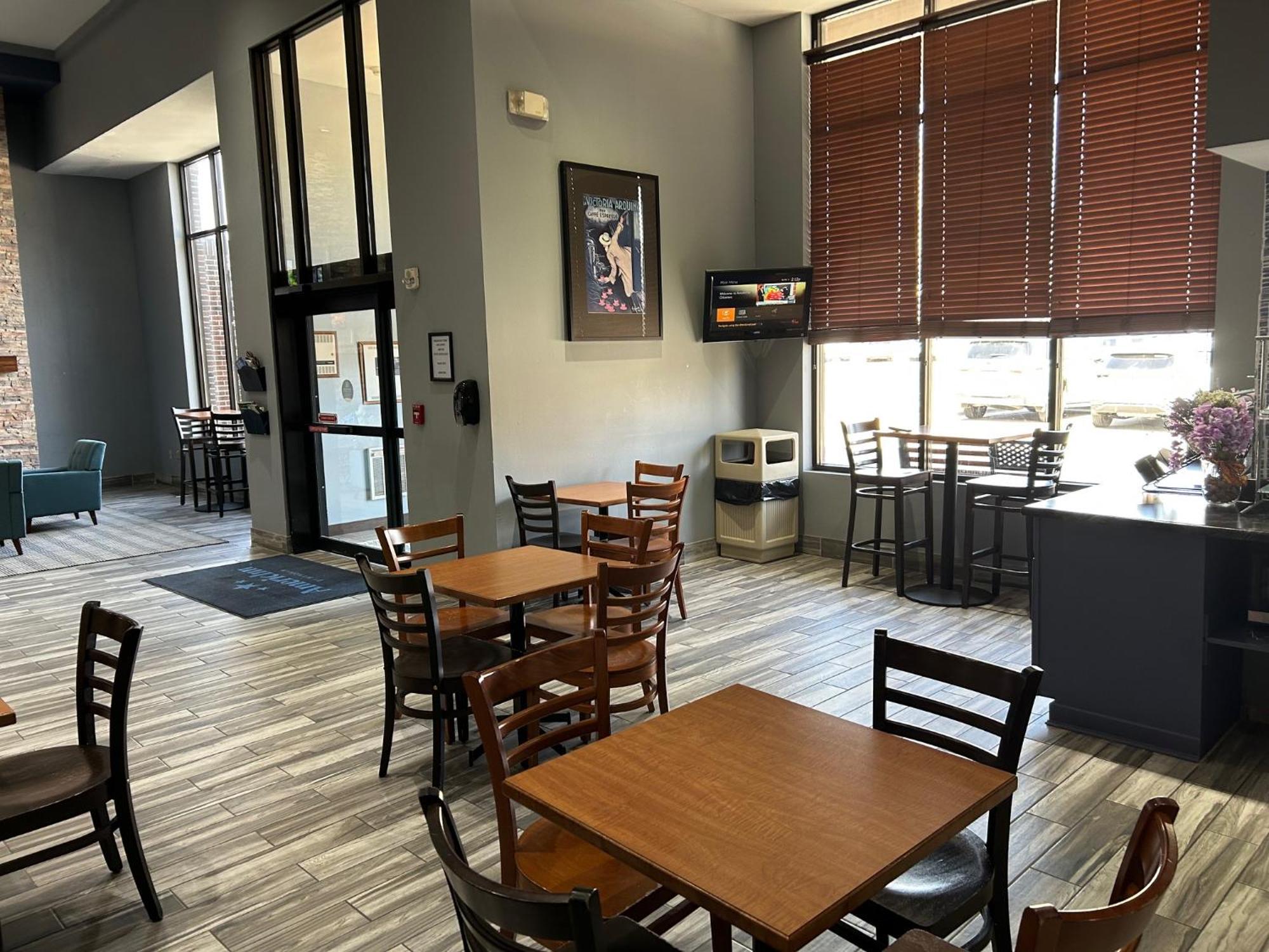 Americinn By Wyndham Ottumwa Εξωτερικό φωτογραφία
