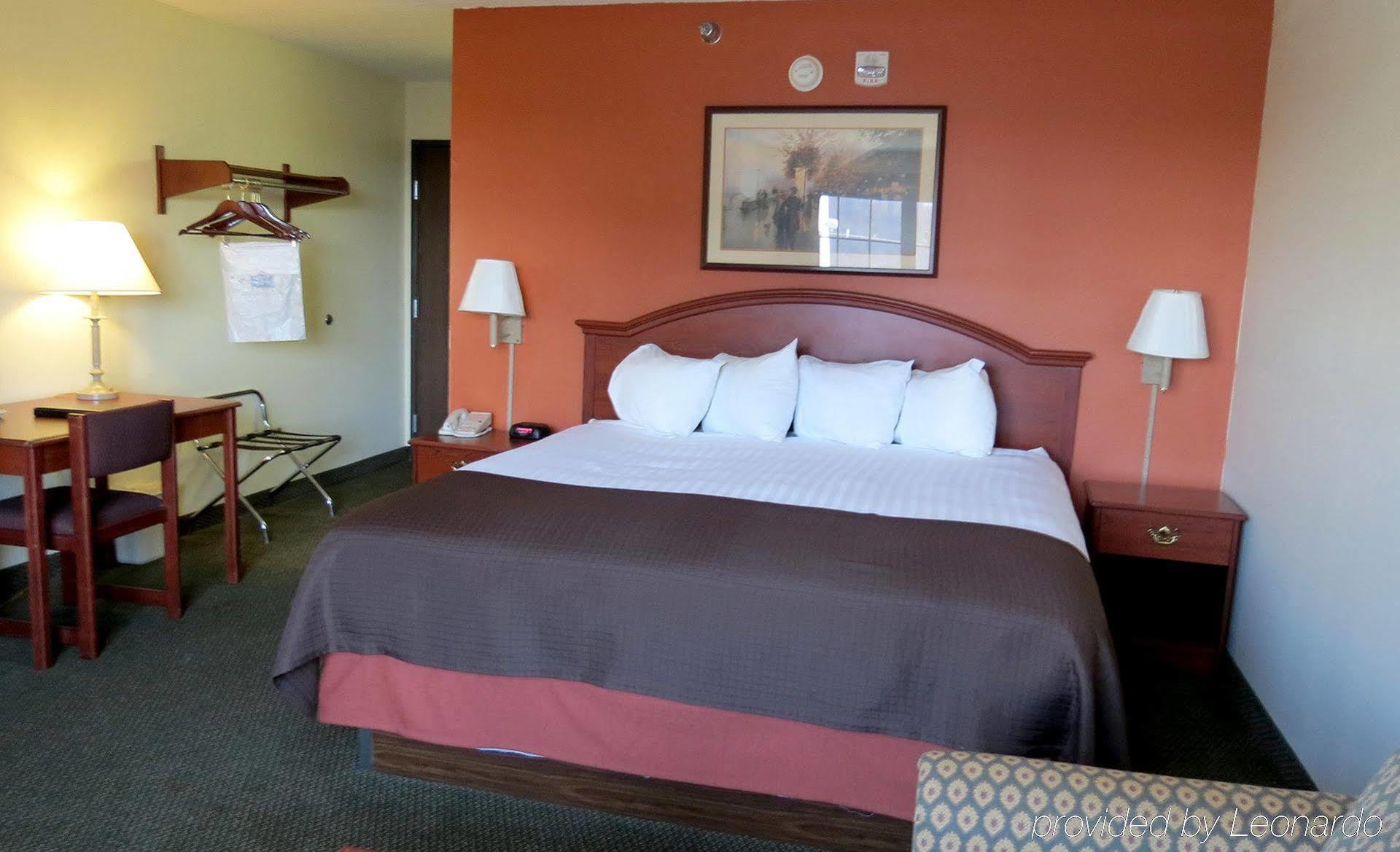 Americinn By Wyndham Ottumwa Εξωτερικό φωτογραφία